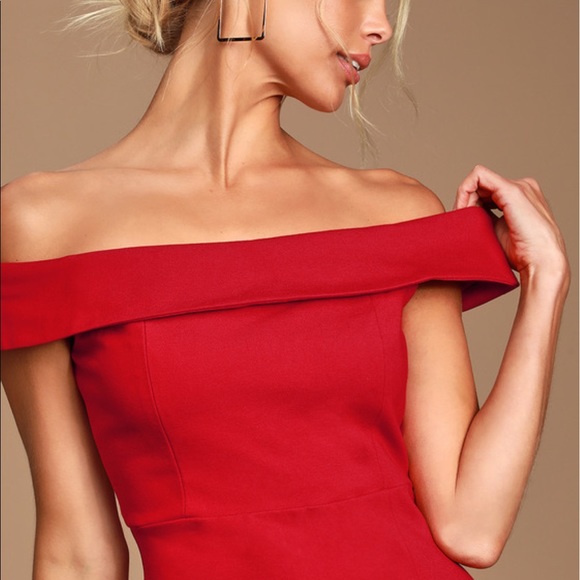 BRAND NEW Lulus Red Off-The-Shoulder Bodycon Dress - Picture 2 of 5